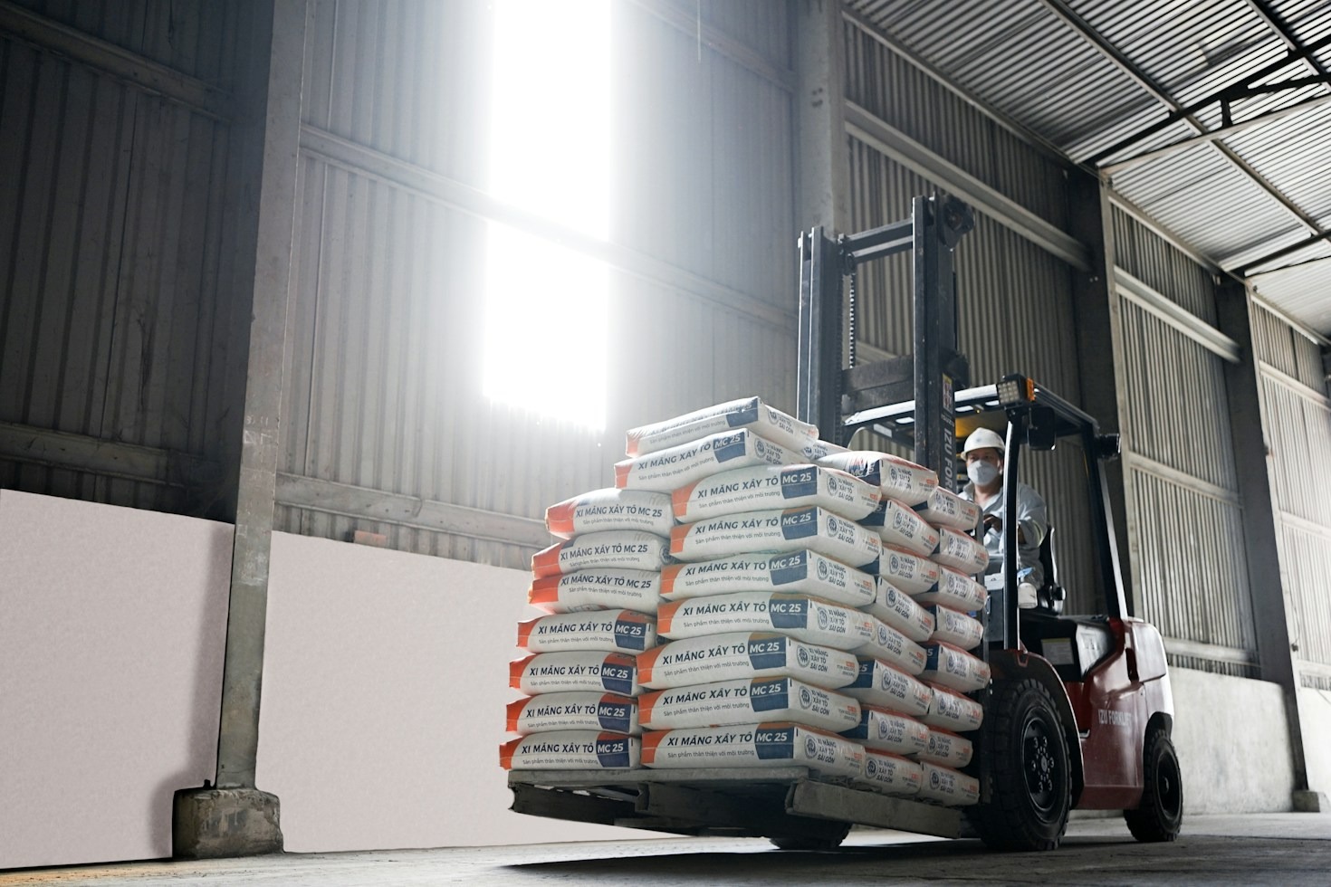 Navigating Local Logistics for Commercial Building Materials